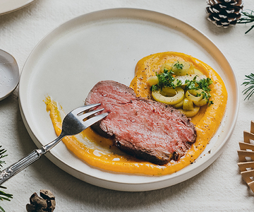 Rindsfilet auf Kürbispüree mit Lauchgemüse